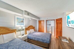 Spacious Bedroom with Coastal Charm 🌴
 - New Remodeled Oceanfront, Beach Cove  Direct Views (North Myrtle Beach)