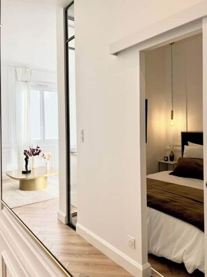 1 bedroom, free WiFi, bed sheets - L Incomparable - International Palace (Vichy)