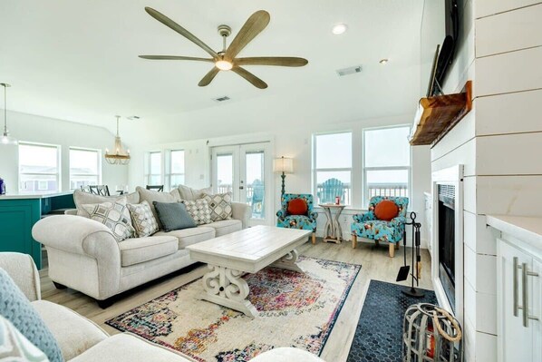 TV, fireplace, offices