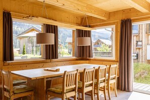 Dining - Premium Chalet # 10 with IR-sauna & whirpool (Murau)