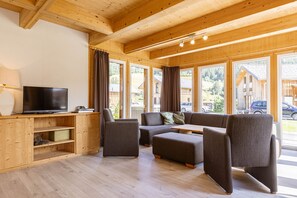 TV, fireplace - Premium Chalet # 10 with IR-sauna & whirpool (Murau)