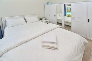 1 bedroom, desk, laptop workspace, blackout drapes