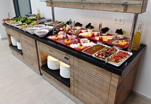 Petit déjeuner buffet