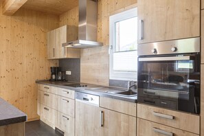 Kühlschrank, Ofen, Herdplatte, Geschirrspüler