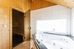 Shower, hair dryer, towels - Premium Chalet # 14 with sauna & whirlpool (Murau)