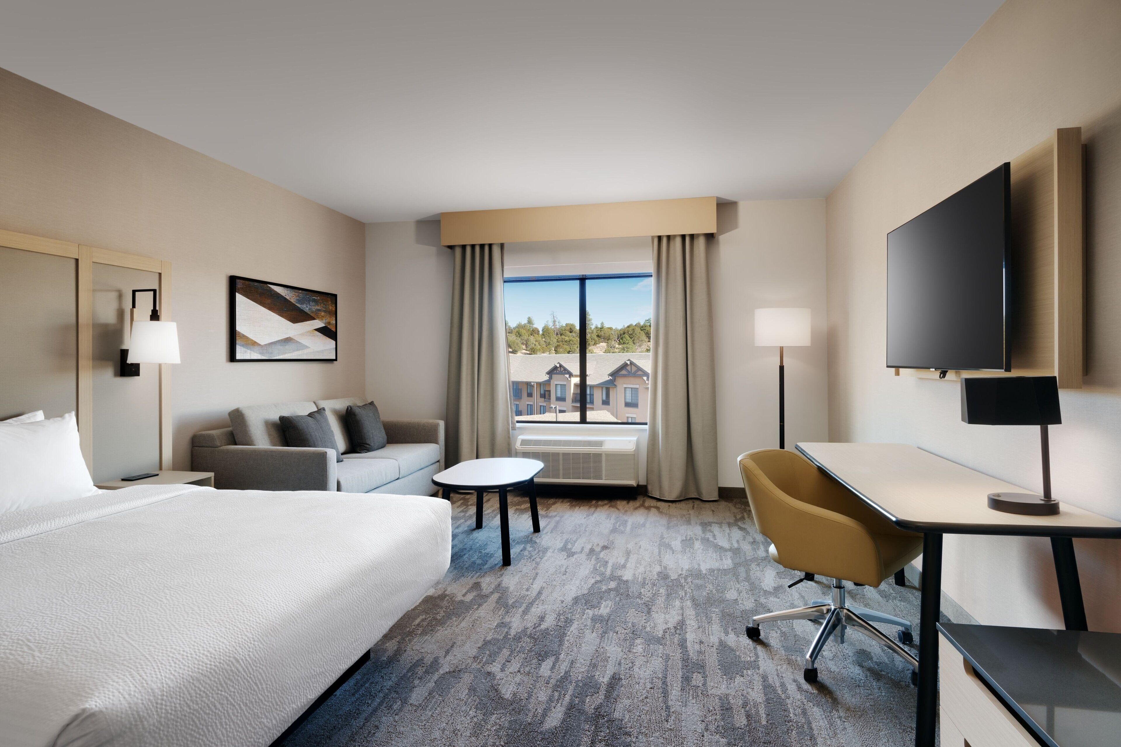 Escrivaninha, espaço de trabalho para notebook, cortinas blackout