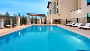 Innenpool, Außenpool