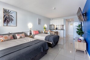 Iron/ironing board, free WiFi, bed sheets - The View is Never-Ending! (Yeppoon)
