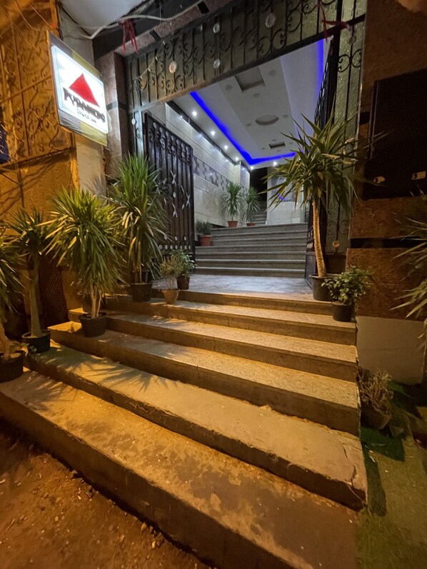 Front of property - pyramids tower view inn (Giza)