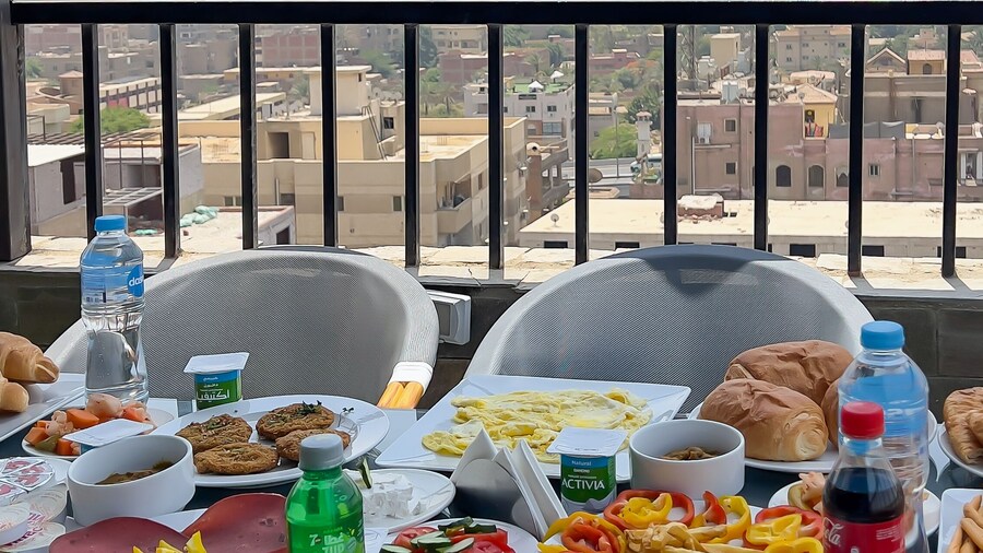 pyramids tower view inn