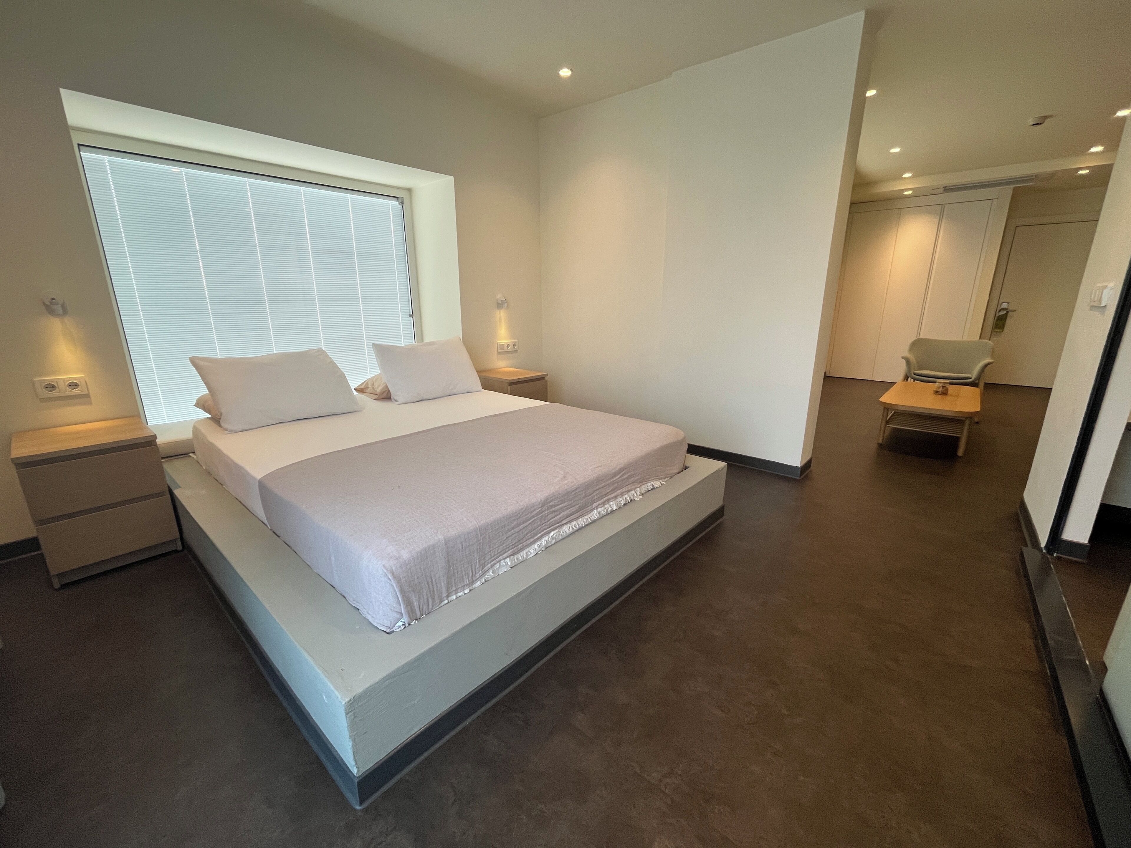 コンフォート スタジオ | 高級寝具、ミニバー、セーフティボックス (室内)、アイロン / アイロン台