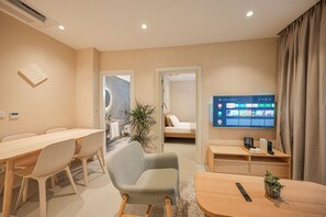 Comfort Suite | Premium bedding, minibar, in-room safe, iron/ironing board - House of Marmaris (Marmaris)