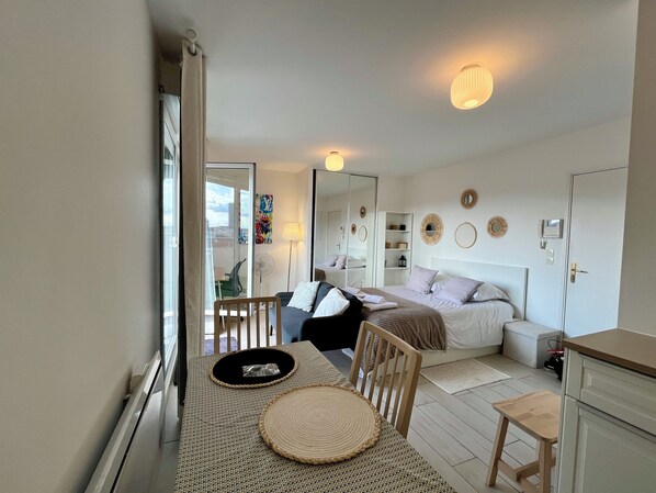 1 bedroom, iron/ironing board, WiFi, bed sheets