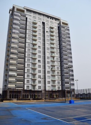 Front of property - Starbookingz apartment (Lekki)