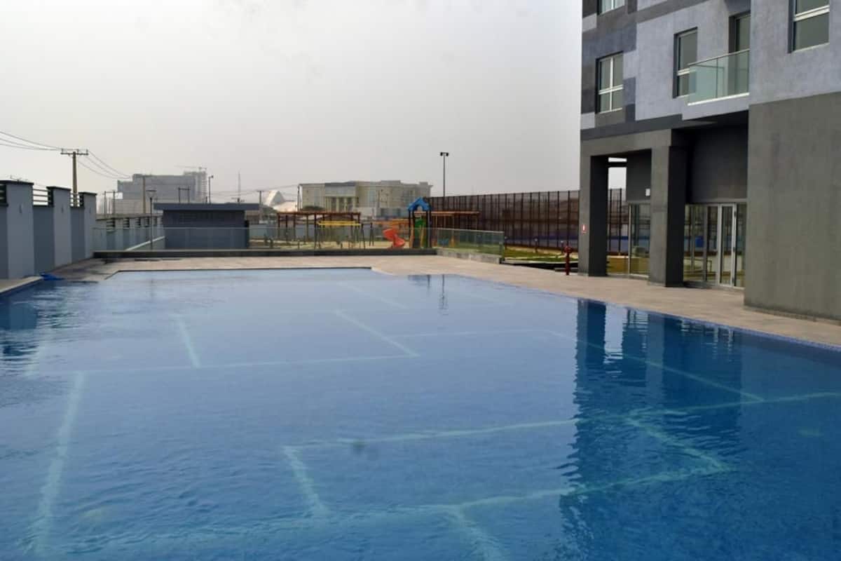 Classic Apartment | Indoor/outdoor pool