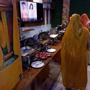 مطعم