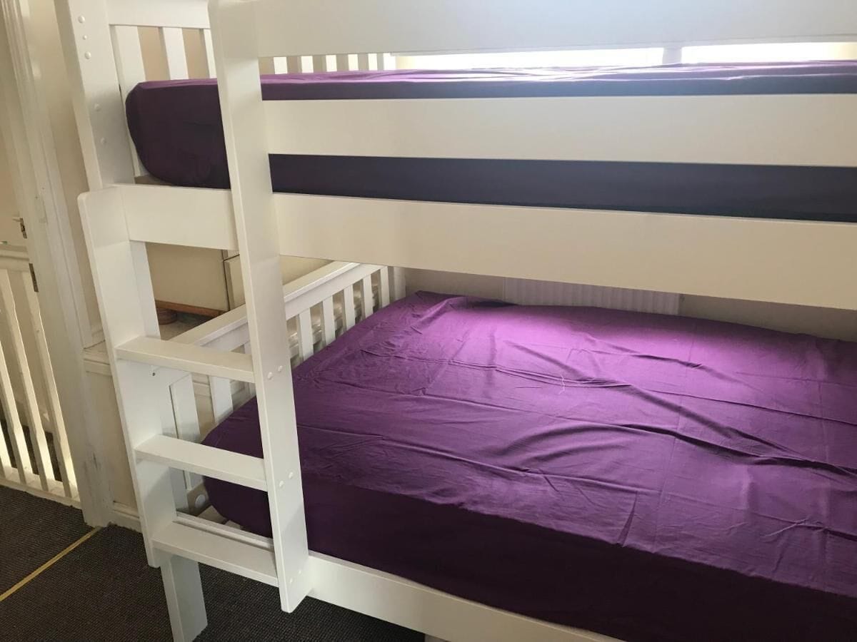 3 bedrooms, iron/ironing board, WiFi