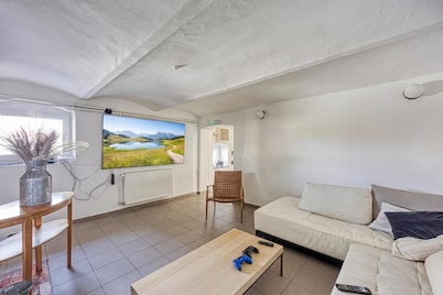 Hedonia Estate /w Sauna and Jacuzzi Near Varazdin