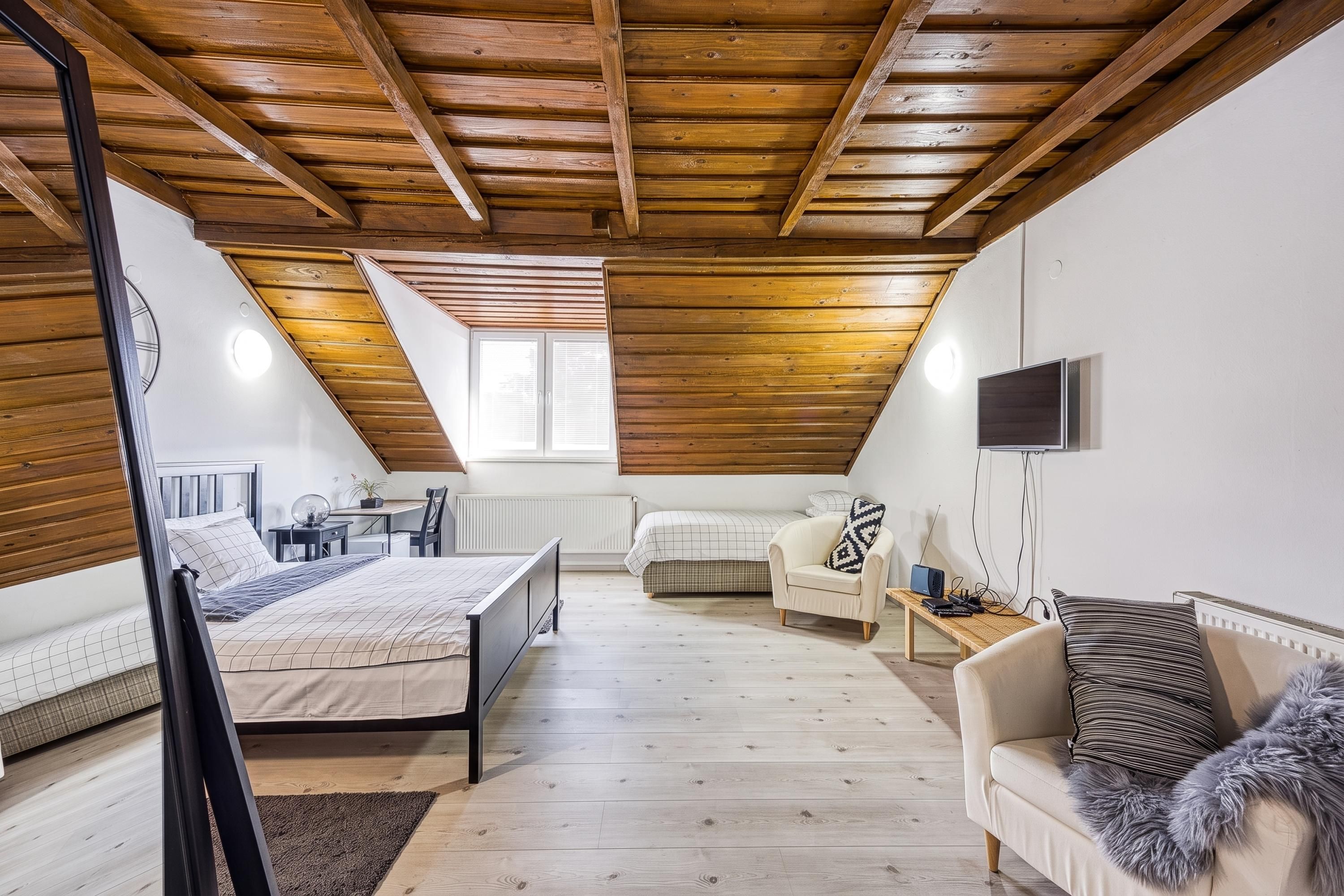 Casa família, 6 quartos, sauna seca (Hedonia Estate /w Sauna and Jacuzzi) | 6 quartos
