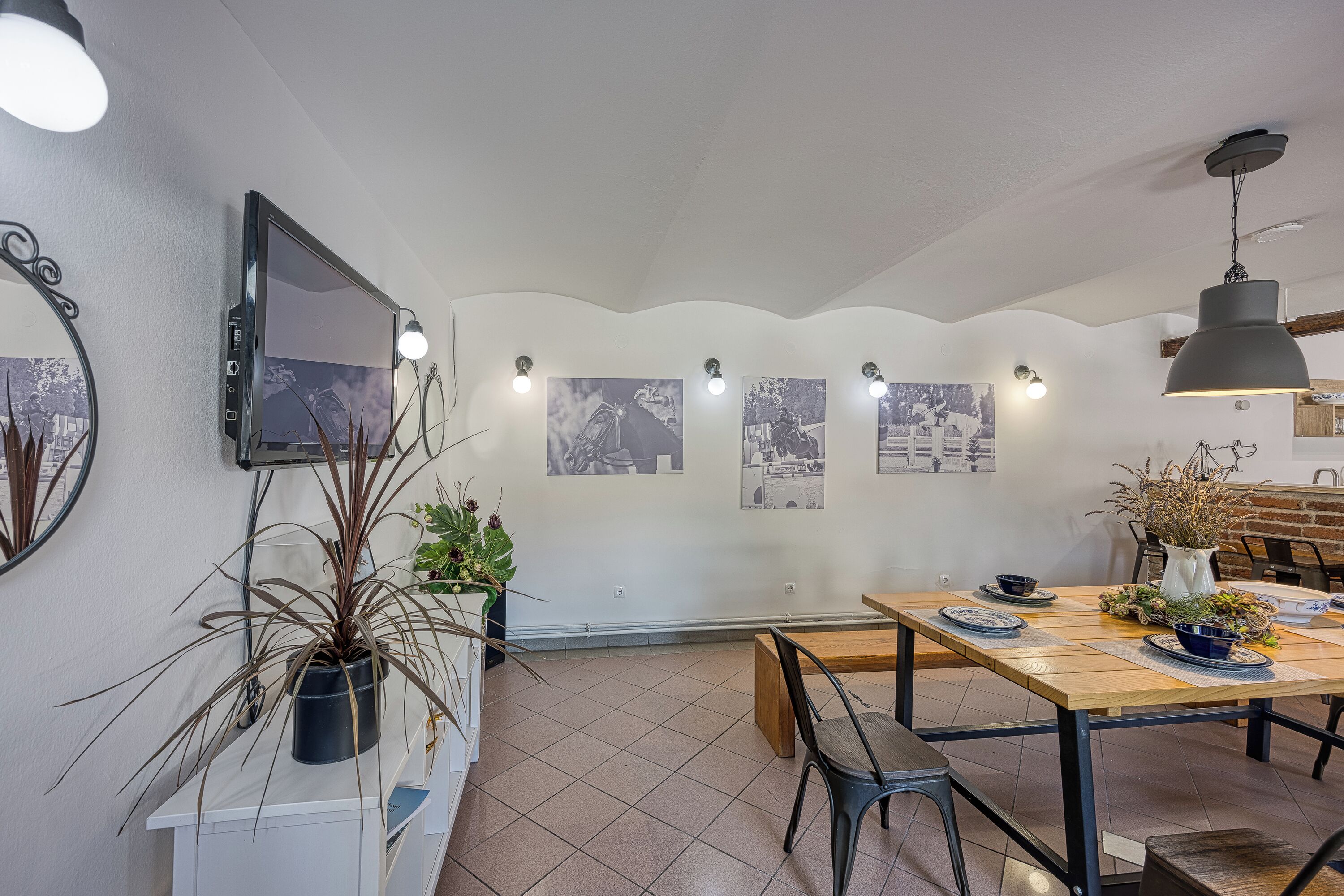 Family House, Multiple Bedrooms (Wellness Estate Hedonia Near) | Dining room