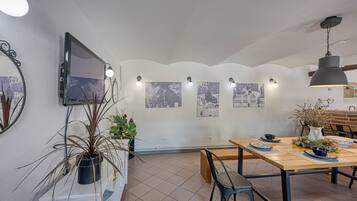 Family House, Multiple Bedrooms (Wellness Estate Hedonia Near) | Dining room