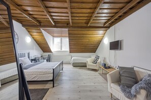 Familie huis, meerdere slaapkamers (Wellness Estate Hedonia Near) | 6 slaapkamers, een laptopwerkplek, een strijkplank/strijkijzer