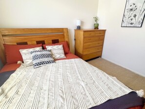 4 Schlafzimmer, Reisekinderbett, WLAN, Bettwäsche