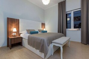 4 chambres, bureau, fer et planche Ă repasser, Wi-Fi gratuit