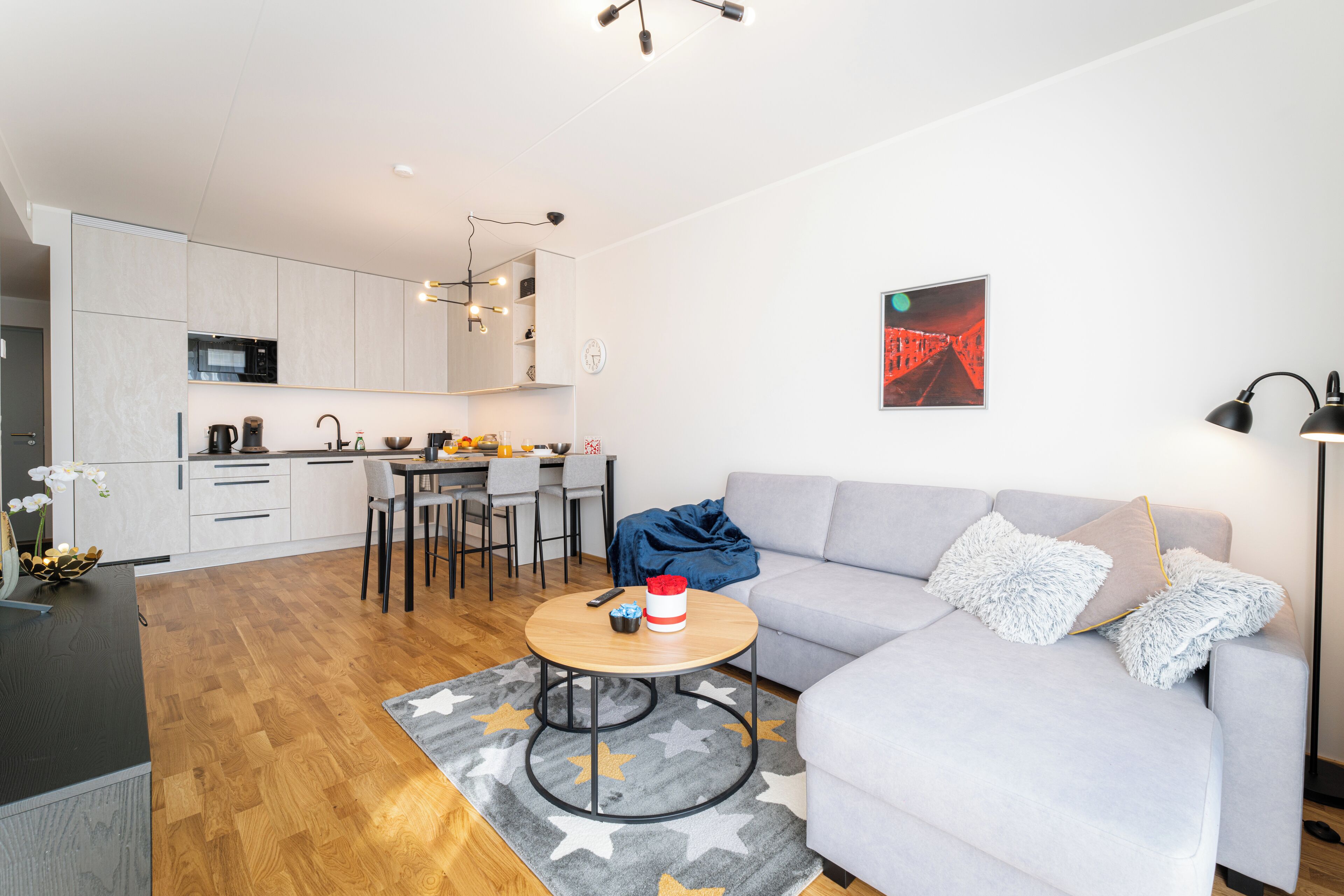 TV connectée, livres, médiathèque