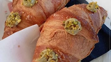 Free daily full breakfast