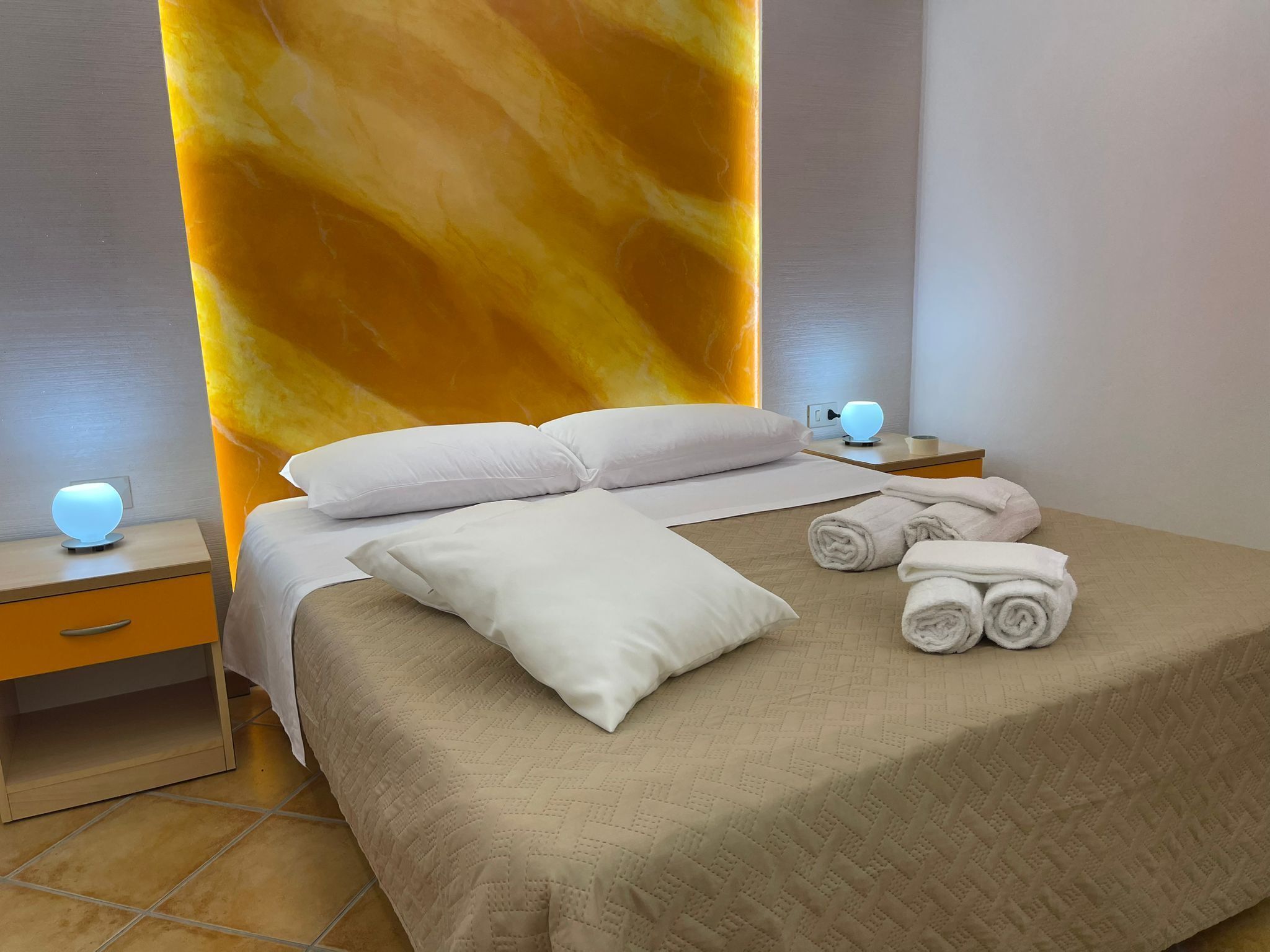 Basic Quadruple Room (Arancione) | Free WiFi