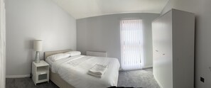 2 Schlafzimmer, Bügeleisen/Bügelbrett, WLAN, Bettwäsche