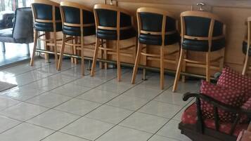 Basic Double Room Single Use, Multiple Bedrooms, Smoking, Garden Area | Living area