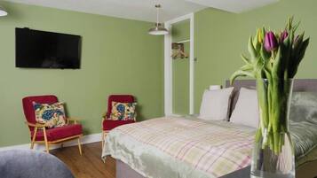 1 bedroom, iron/ironing board, travel crib, WiFi