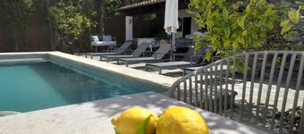 Exquisite Family Villa with Pool, WIFI, SAT TV, AC and Enchanting Outdoor Garden