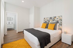 基础公寓, 1 张大床和 1 张沙发床 | 3 多间卧室、办公桌、笔记本电脑工作区、熨斗/熨衣板