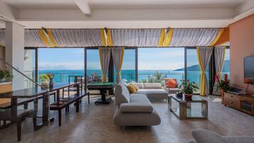 Elite-Villa | Wohnbereich | LED-Fernseher, Pay-TV