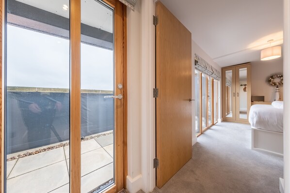 2 bedrooms, internet, bed sheets - Peewitts Penthouse, Wells-next-the-Sea, Norfolk (Wells-next-the-Sea)