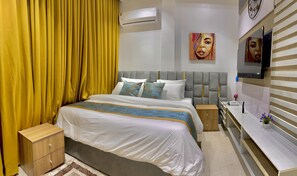 Elite Apartment, 3 Bedrooms | Egyptian cotton sheets, premium bedding, Tempur-Pedic beds, free minibar - Lisa Suites (Abuja)