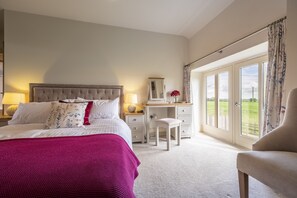 4 soveværelser, strygejern/strygebræt, internetforbindelse, sengetøj