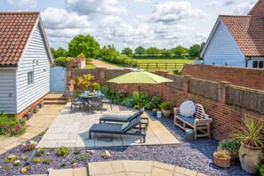 Outdoor dining - Christmas Barn, Snettisham, Norfolk (Snettisham)