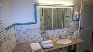 4 人部屋 | バスルーム