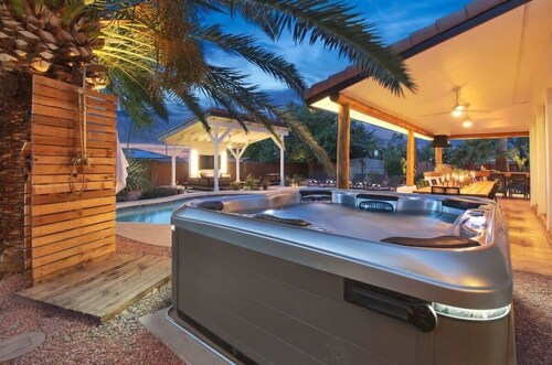 Serene Home | Heated Pool & Games
