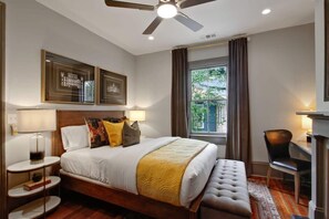 4 Schlafzimmer, Schreibtisch, Bügeleisen/Bügelbrett, kostenloses WLAN