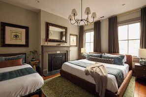 3 bedrooms, desk, iron/ironing board, free WiFi