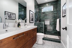 Unclassified image, 3 of 36, button