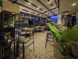 Bar (in der Unterkunft)