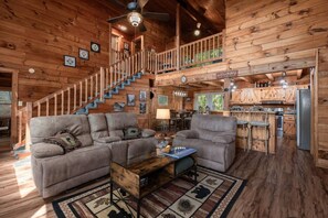 テレビ、暖炉、DVD プレーヤー