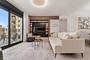 TV, offices - Luxury 3 BDR  In The Heart Of Jerusalem By Isrentals (Jerusalem)