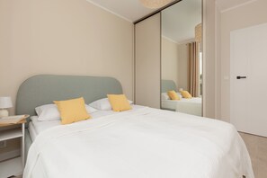 Apartment, 1 Bedroom, Balcony | 1 bedroom, bed sheets - Bright & Modern Apartment by Renters (Warsaw)